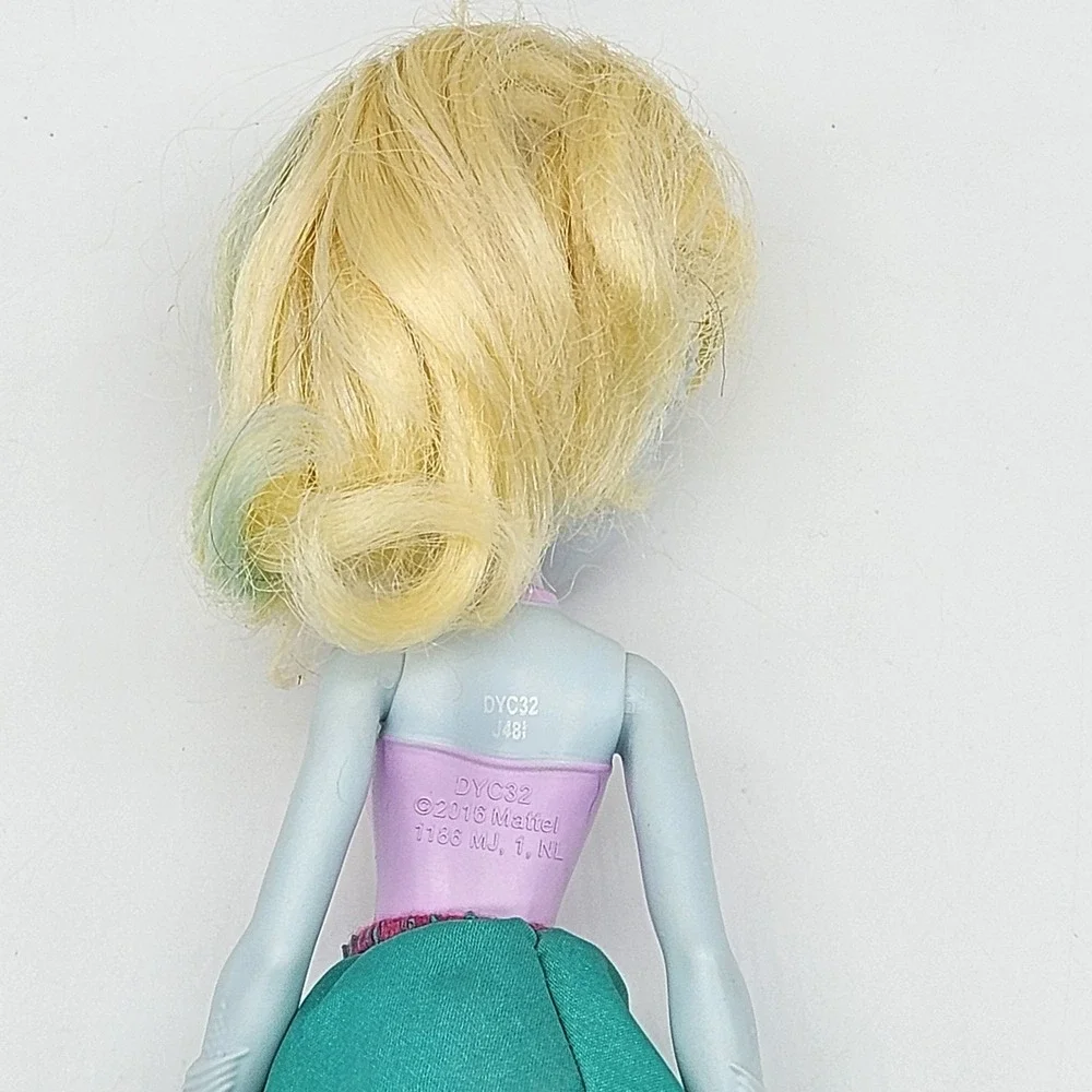 Monster High Sea Monster Girl Blue Doll Pink Top Green Skirt